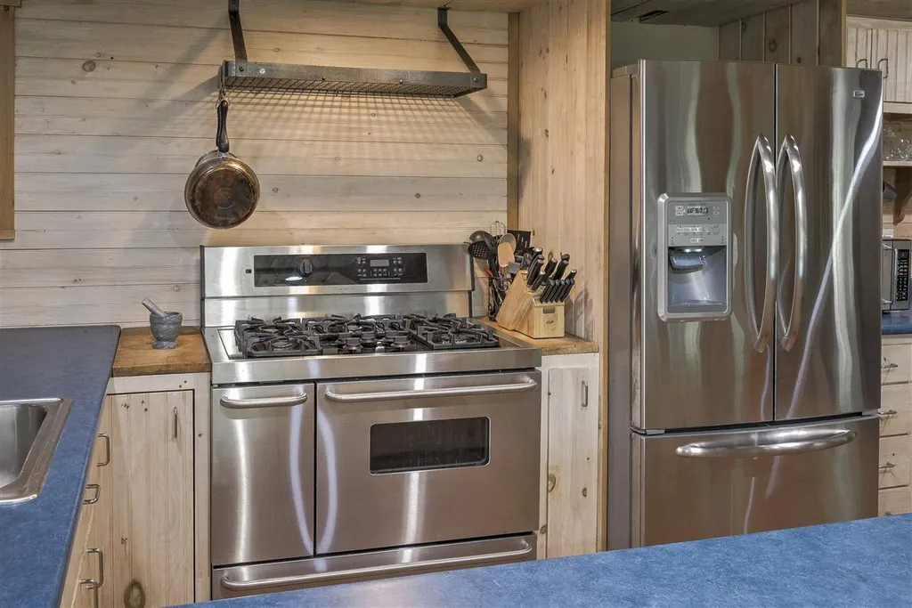 677 Tolman Pond Road Harrisville NH 03450