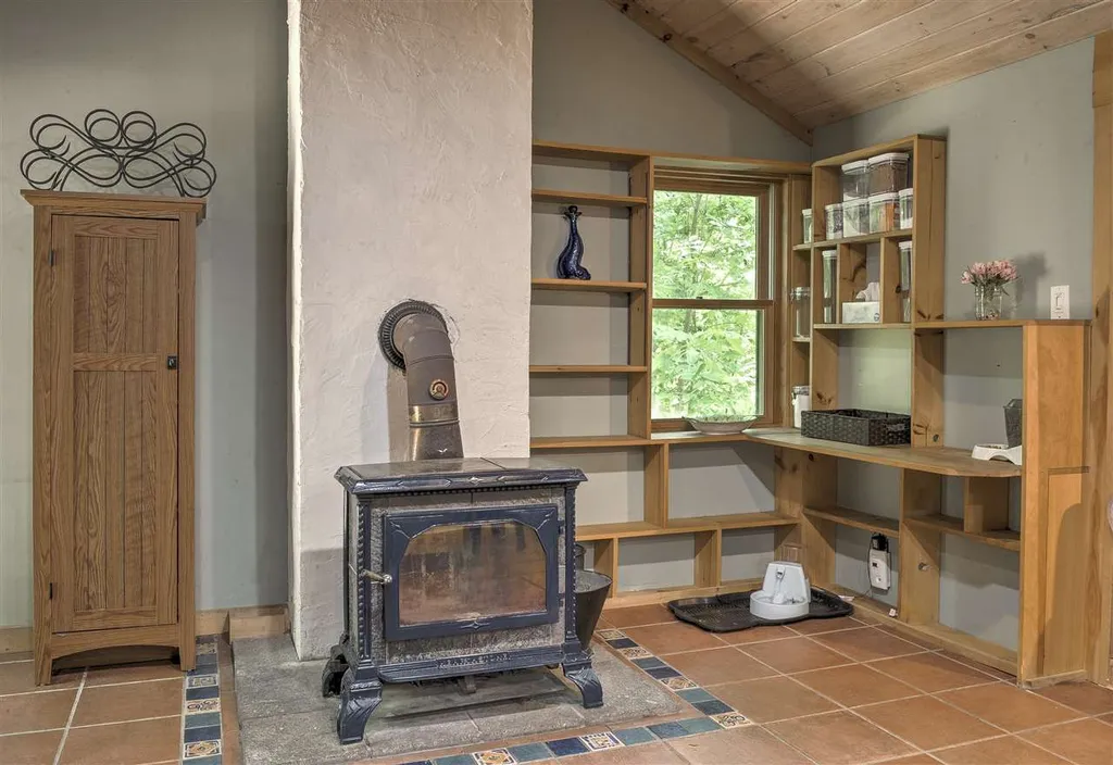677 Tolman Pond Road Harrisville NH 03450