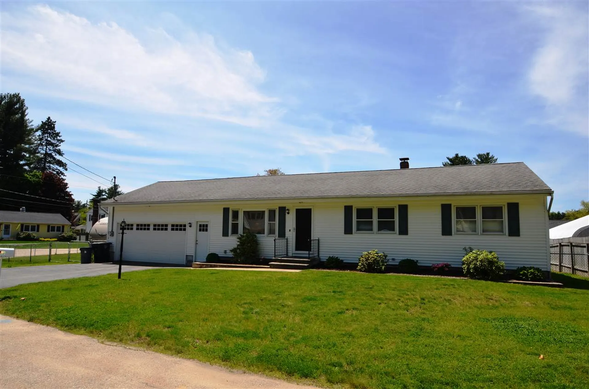 33 Raleigh Drive Nashua NH 03062