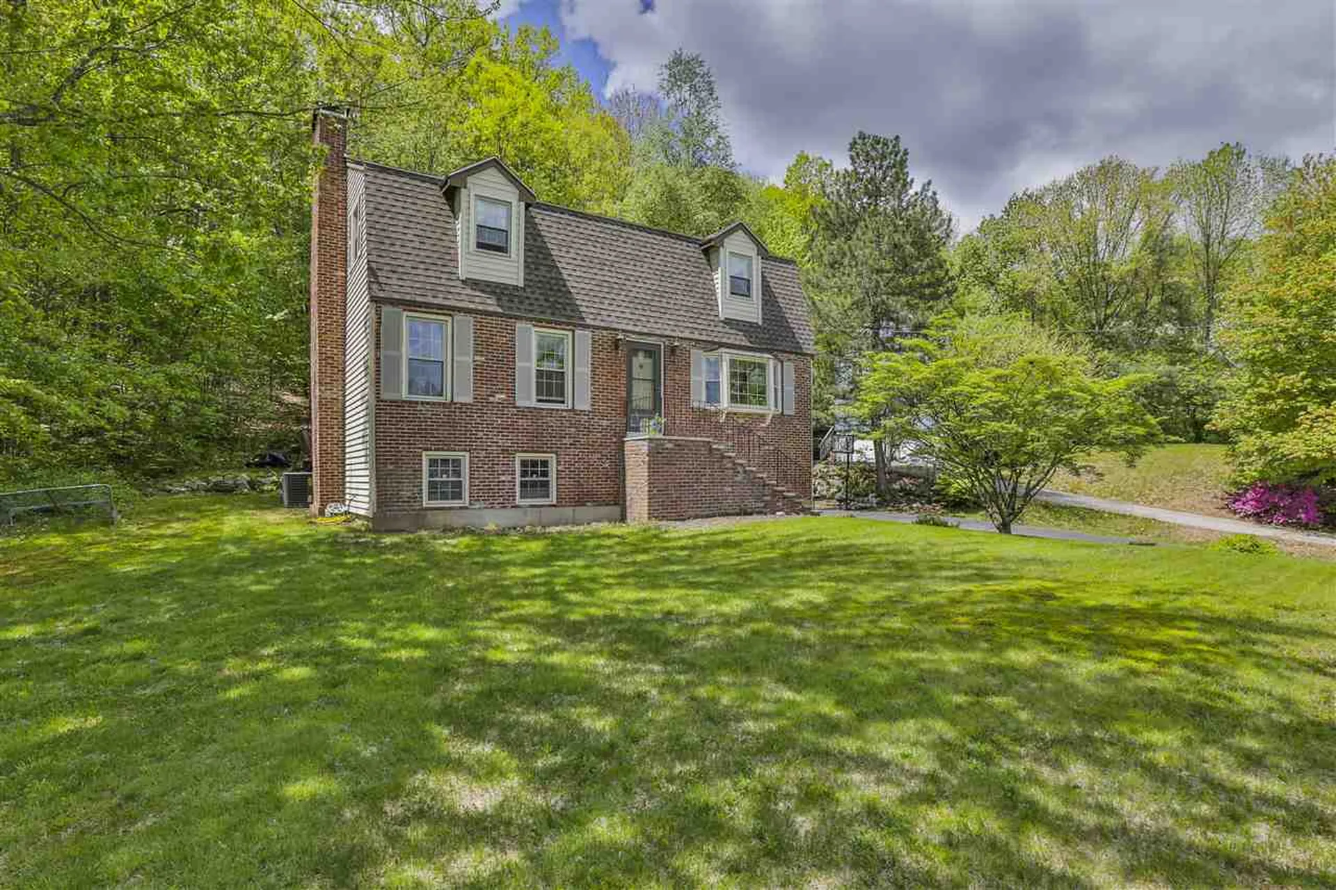 55 Linda Lane Manchester NH 03104