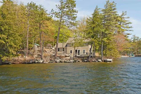 38 Little Bear Island Tuftonboro NH 03816