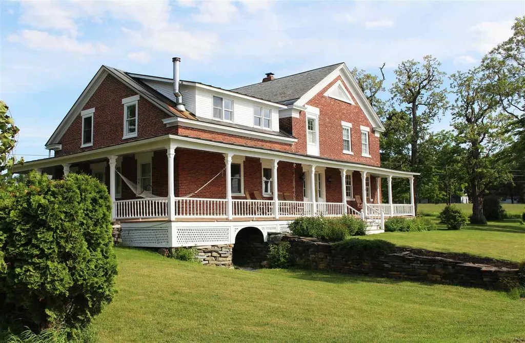 14 Adams Landing Road Grand Isle VT 05458