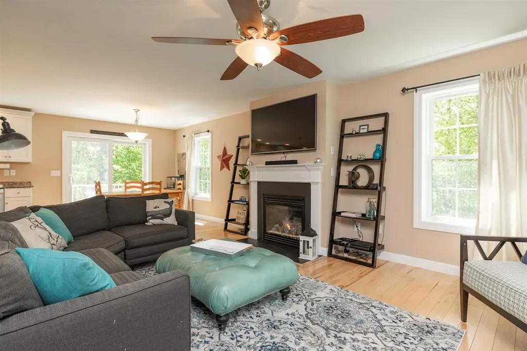 8 Cassie Lane Hampton NH 03842