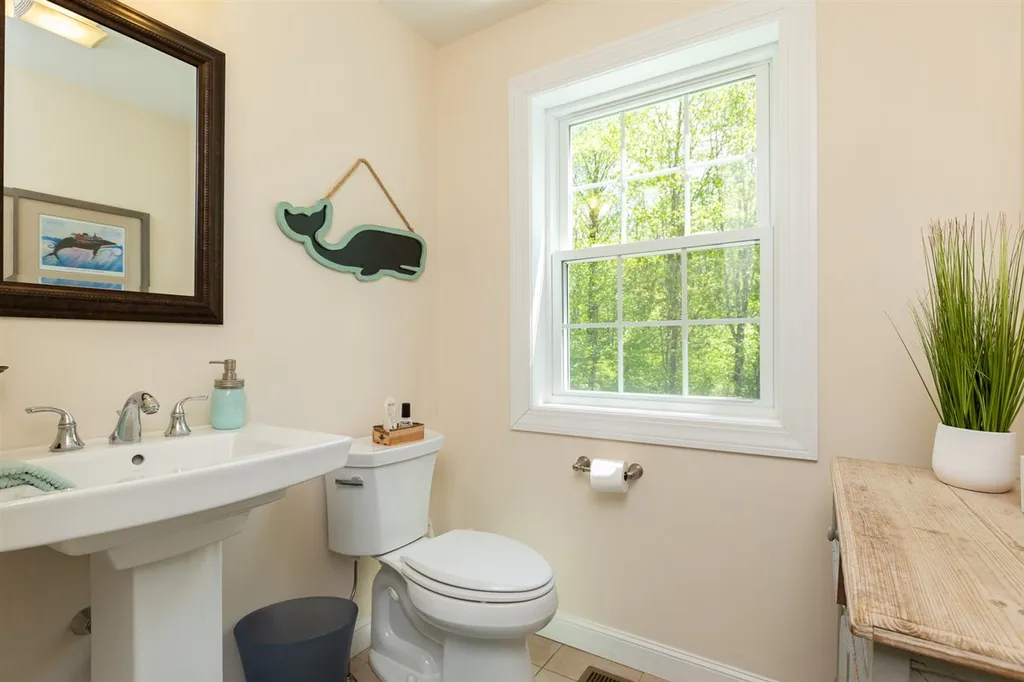 8 Cassie Lane Hampton NH 03842