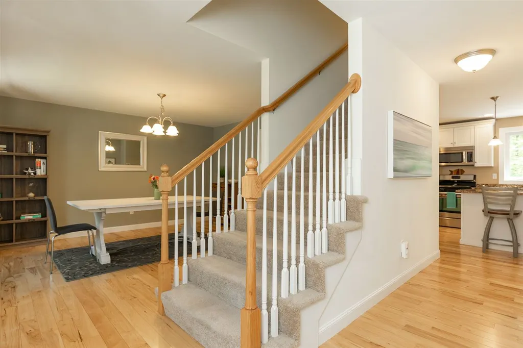 8 Cassie Lane Hampton NH 03842