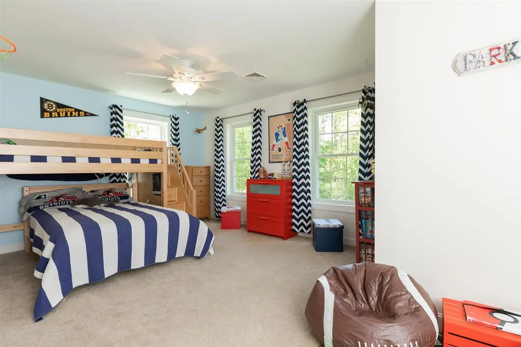 8 Cassie Lane Hampton NH 03842