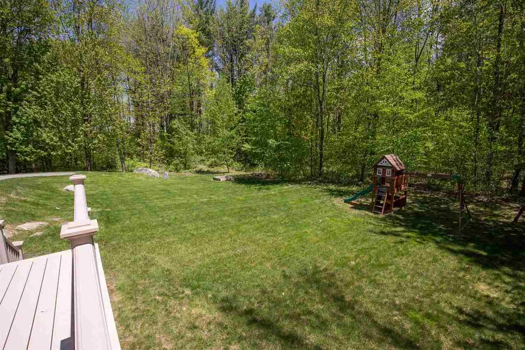 8 Cassie Lane Hampton NH 03842