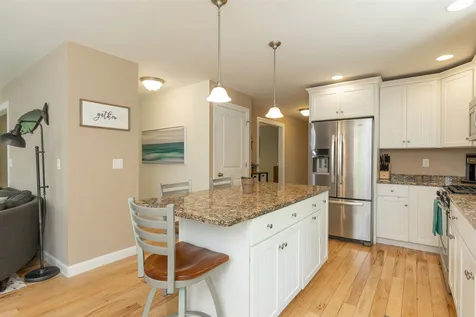 8 Cassie Lane Hampton NH 03842