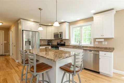 8 Cassie Lane Hampton NH 03842