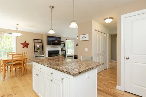 8 Cassie Lane Hampton NH 03842