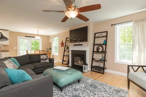 8 Cassie Lane Hampton NH 03842