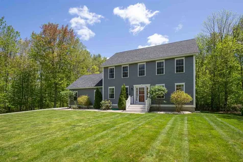 8 Cassie Lane Hampton NH 03842