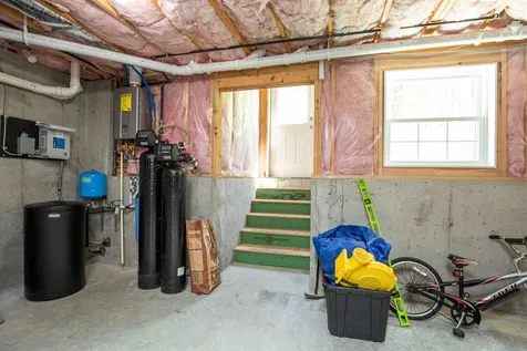 8 Cassie Lane Hampton NH 03842