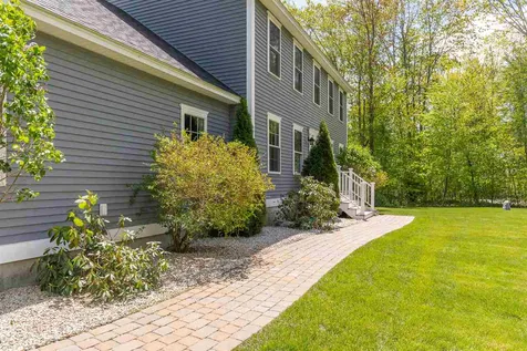 8 Cassie Lane Hampton NH 03842