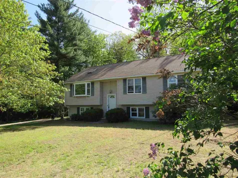 4 Hollow Oak Drive Sandown NH 03873