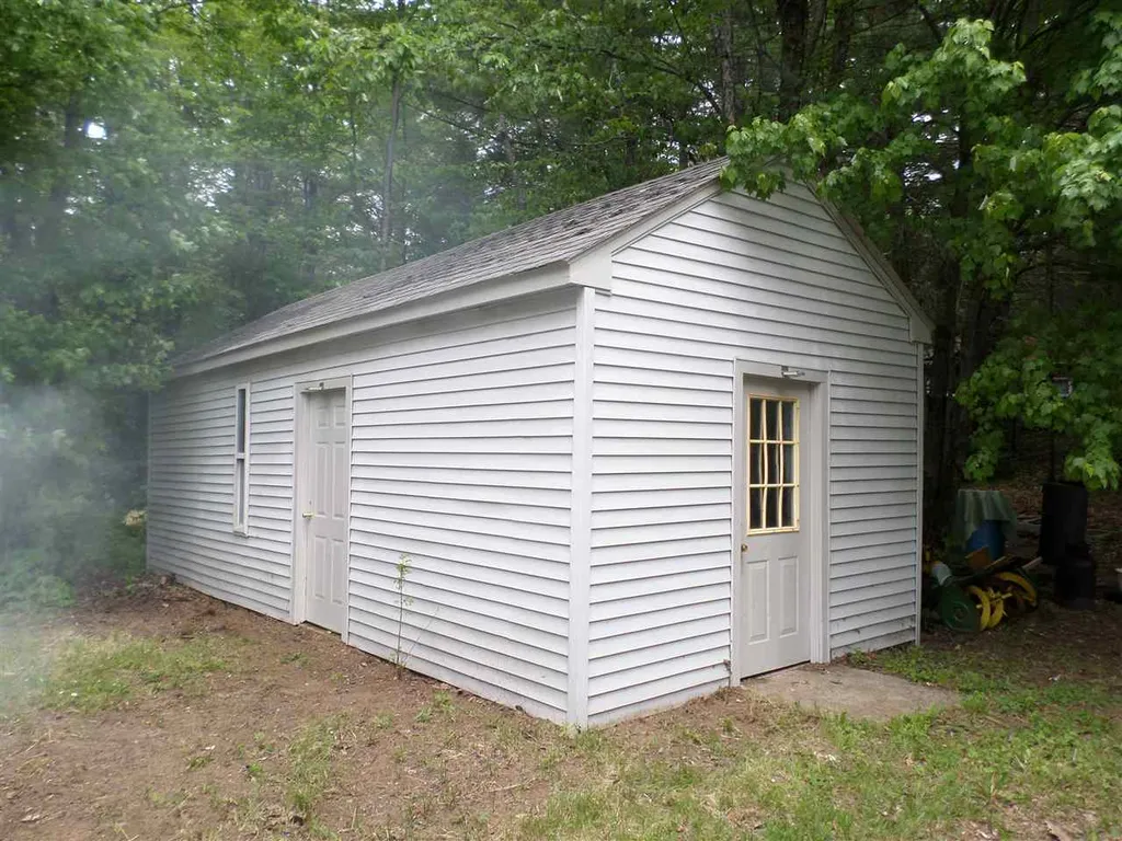 17 Sunrise Hill Road Thornton NH 03285