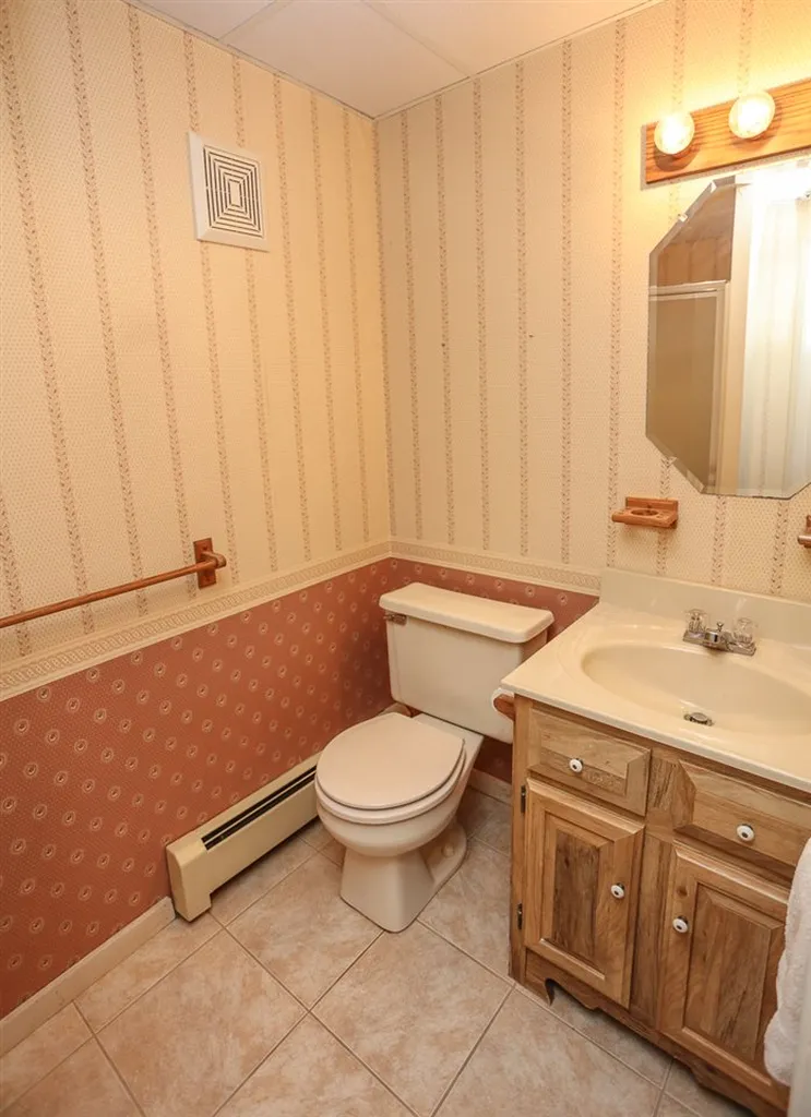 19 Cranbrook Lane Dover NH 03820