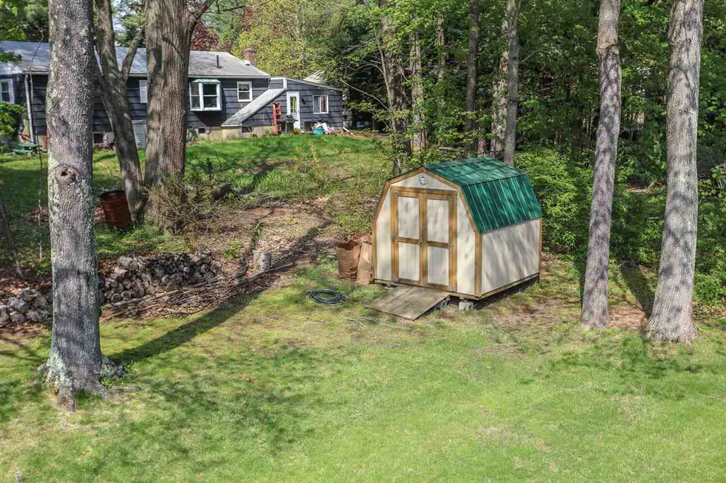19 Cranbrook Lane Dover NH 03820