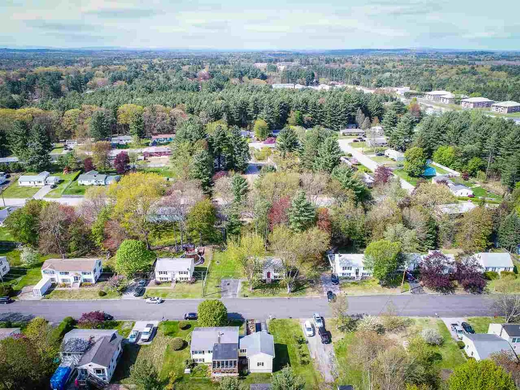 19 Cranbrook Lane Dover NH 03820