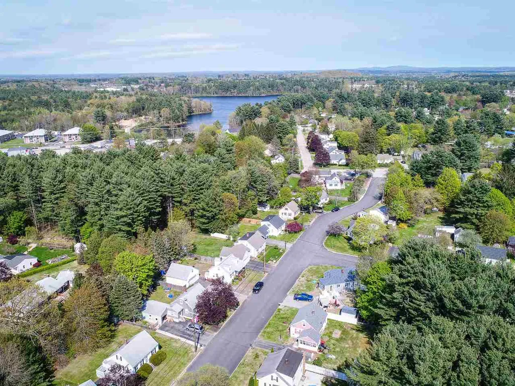 19 Cranbrook Lane Dover NH 03820