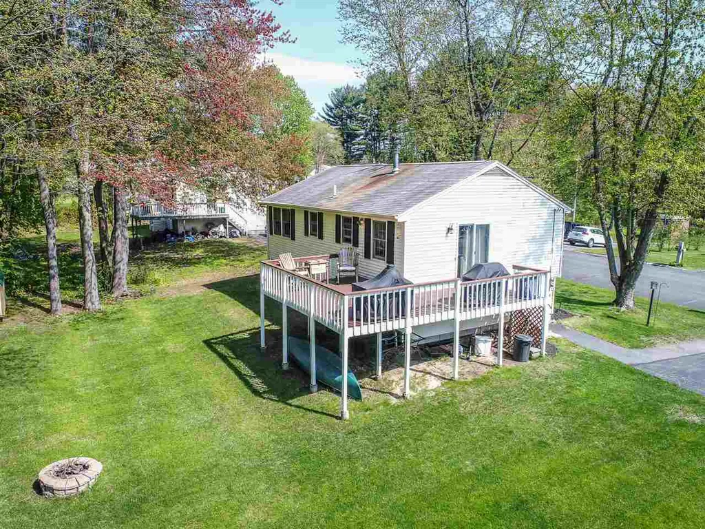 19 Cranbrook Lane Dover NH 03820