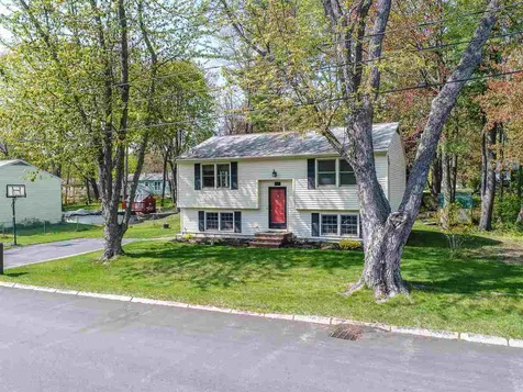 19 Cranbrook Lane Dover NH 03820