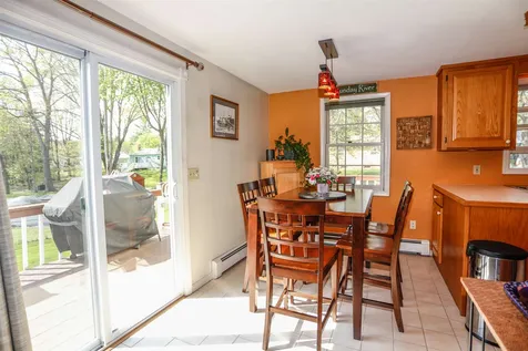 19 Cranbrook Lane Dover NH 03820