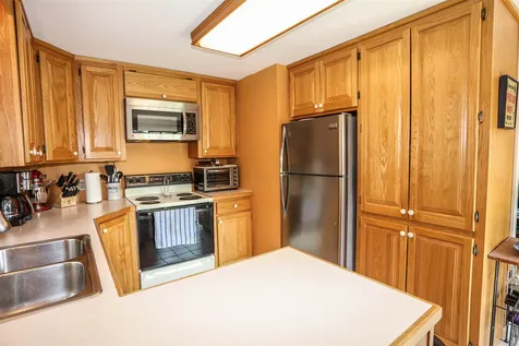 19 Cranbrook Lane Dover NH 03820