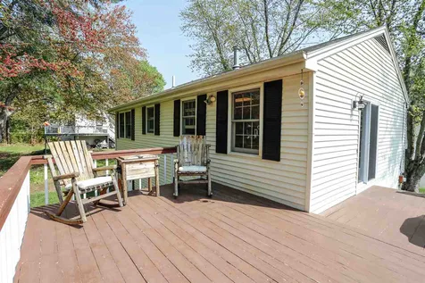 19 Cranbrook Lane Dover NH 03820