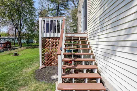 19 Cranbrook Lane Dover NH 03820