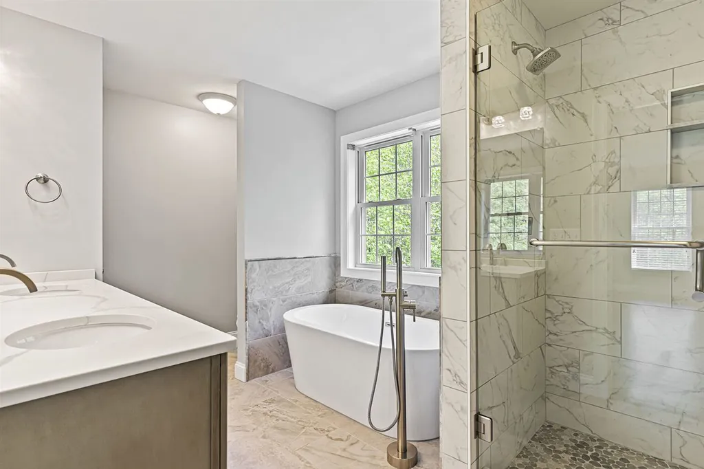 49 Barrett Farm Drive Greenland NH 03840