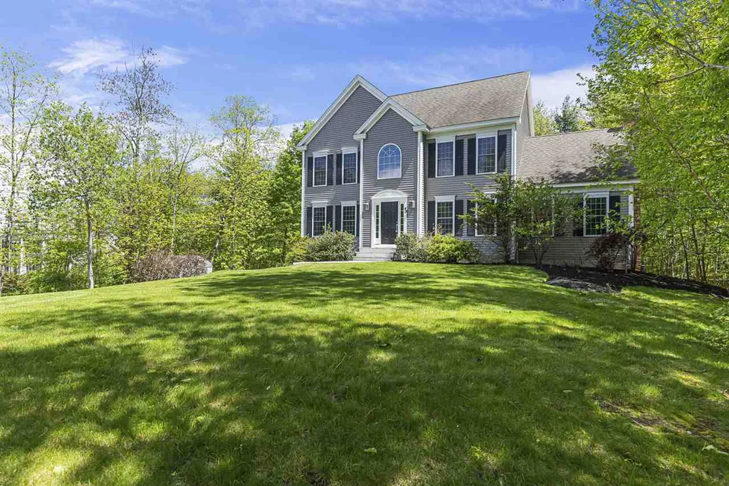 49 Barrett Farm Drive Greenland NH 03840
