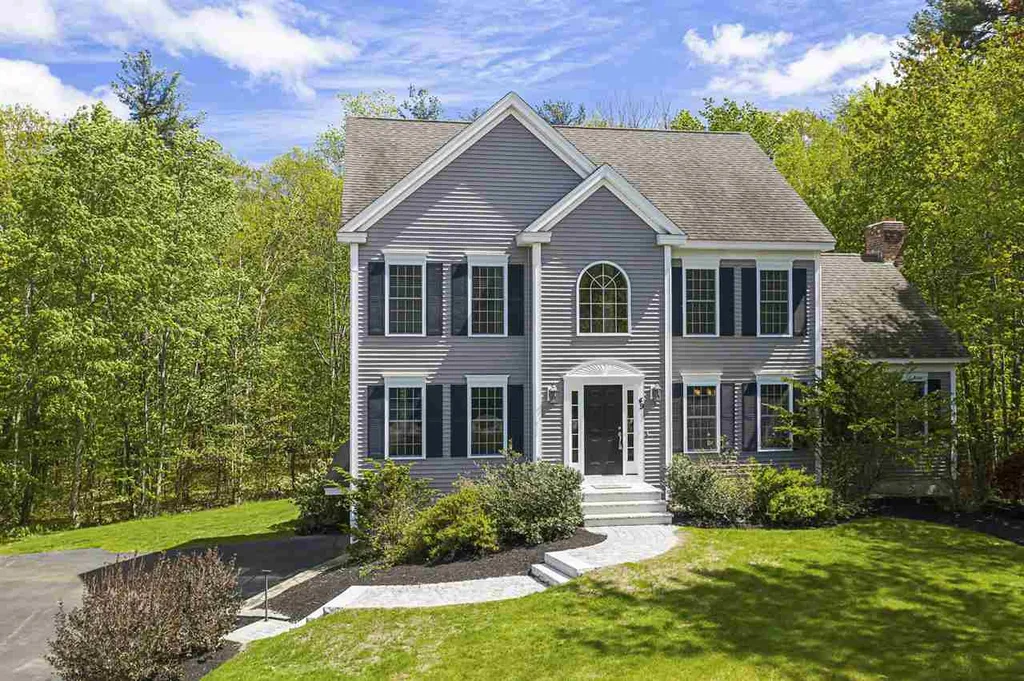 49 Barrett Farm Drive Greenland NH 03840