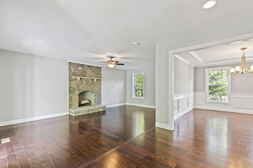 49 Barrett Farm Drive Greenland NH 03840
