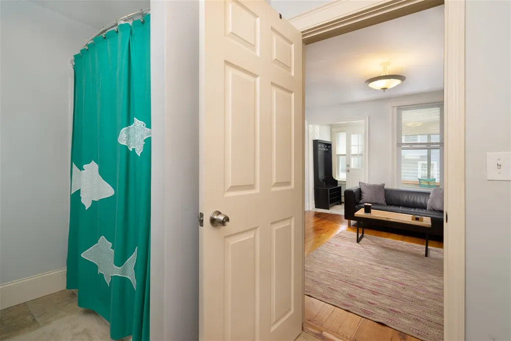 83 Cabot Street Portsmouth NH 03801