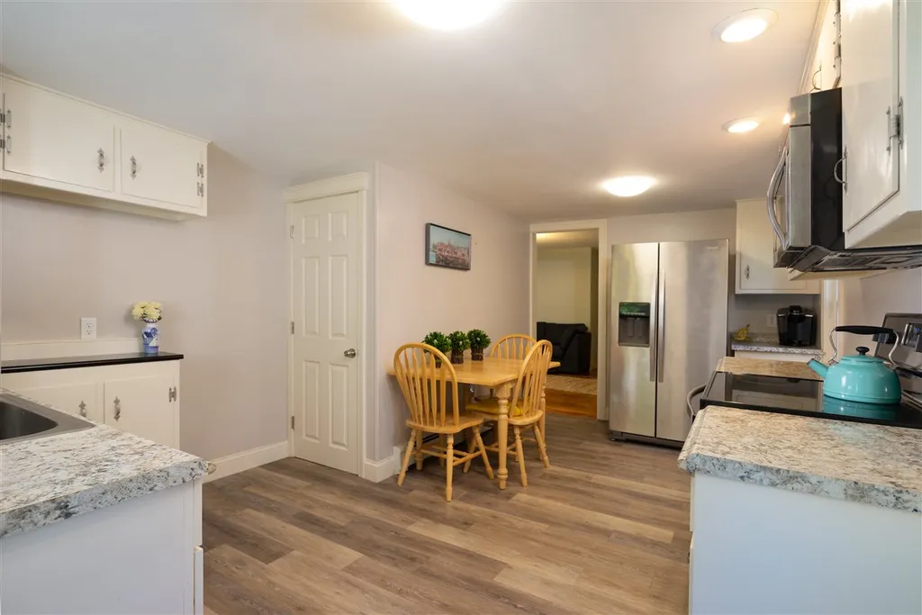 83 Cabot Street Portsmouth NH 03801