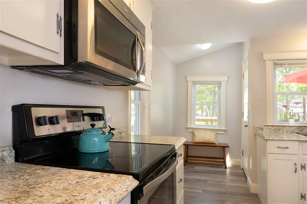 83 Cabot Street Portsmouth NH 03801