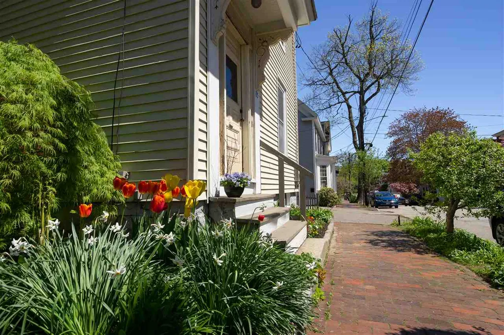 83 Cabot Street Portsmouth NH 03801