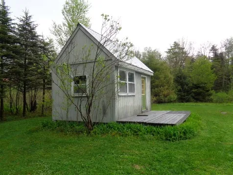 513 School House Road Brookfield VT 05036
