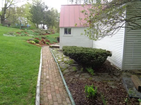 513 School House Road Brookfield VT 05036