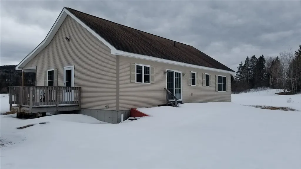 64 Nash Road Colebrook NH 03576