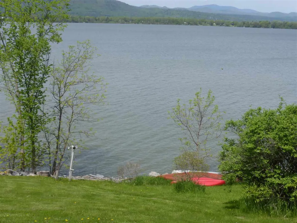 2006 Lake Street Bridport VT 05734