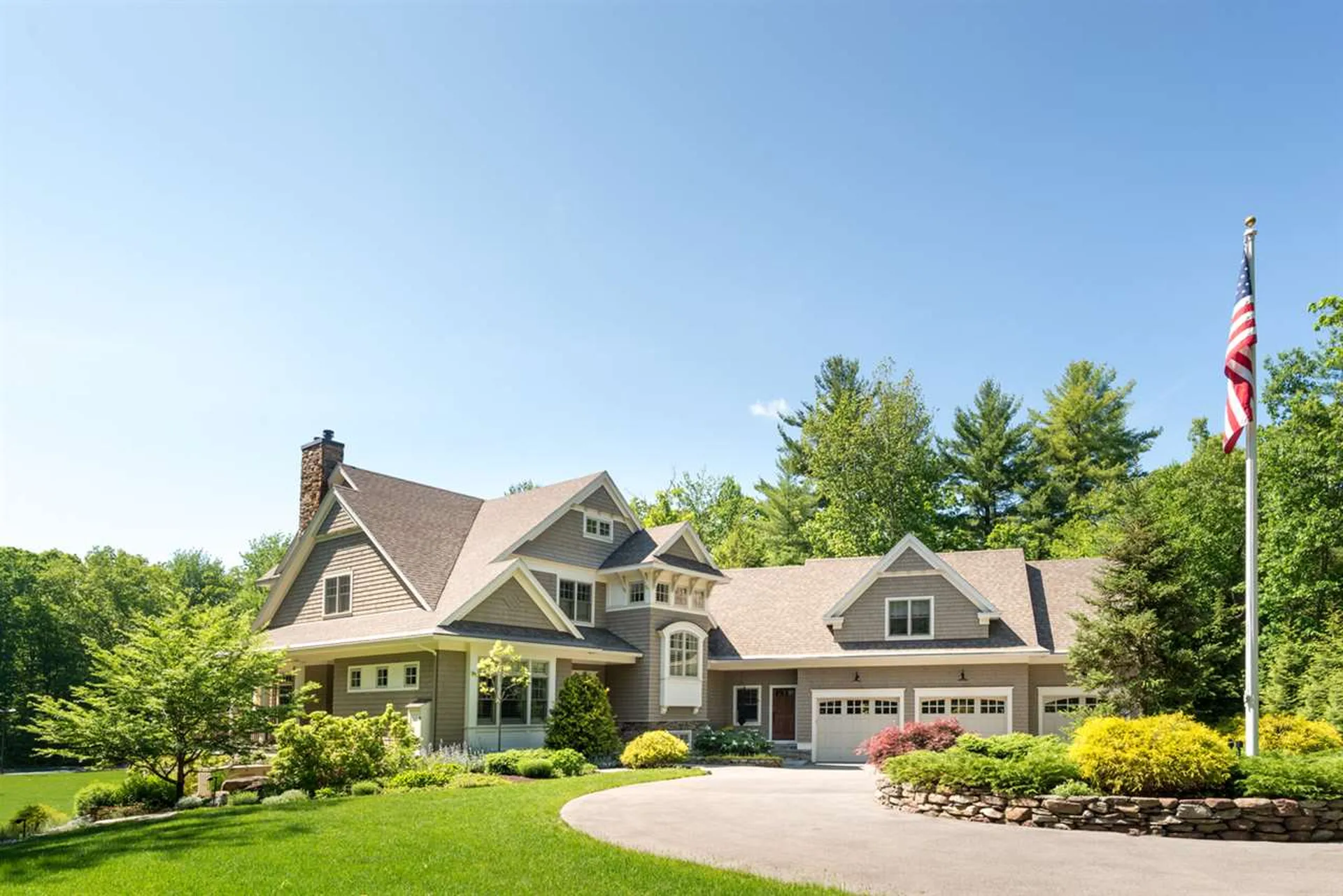 21 Patriots Road Stratham NH 03885