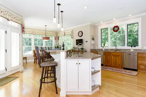 21 Patriots Road Stratham NH 03885