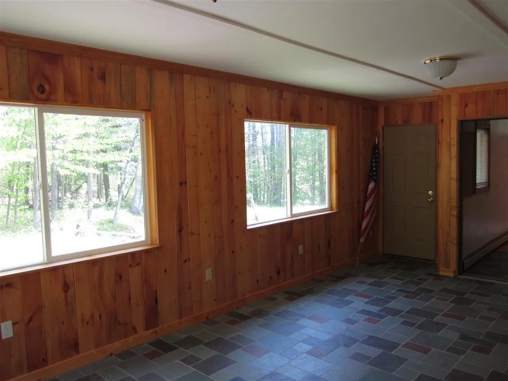 1407 Route 103a New London NH 03257