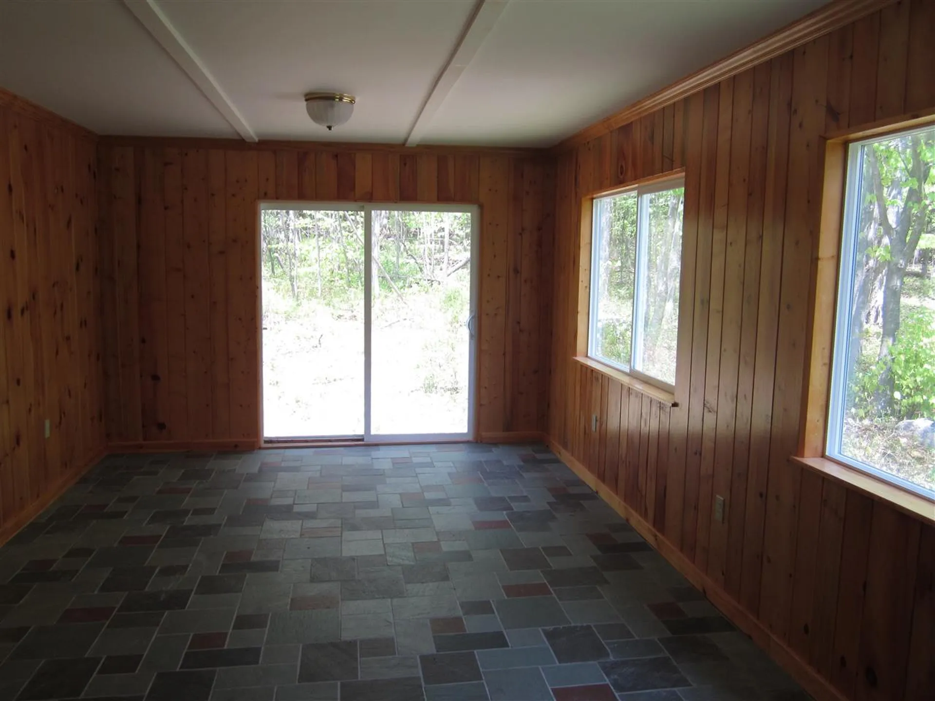 1407 Route 103a New London NH 03257