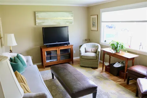 72 Suzanne Drive Portsmouth NH 03801