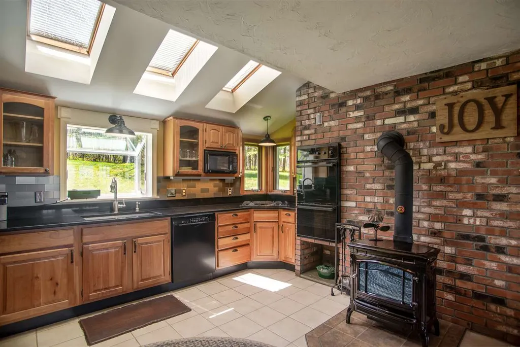 1470 Ames Hill Road Brattleboro VT 05301