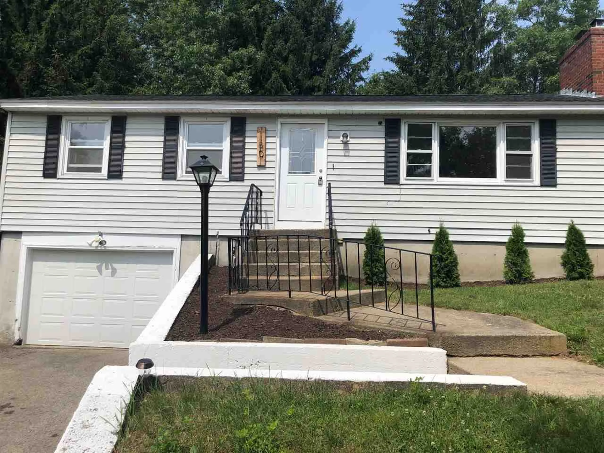 180 Bicentennial Drive Hooksett NH 03106