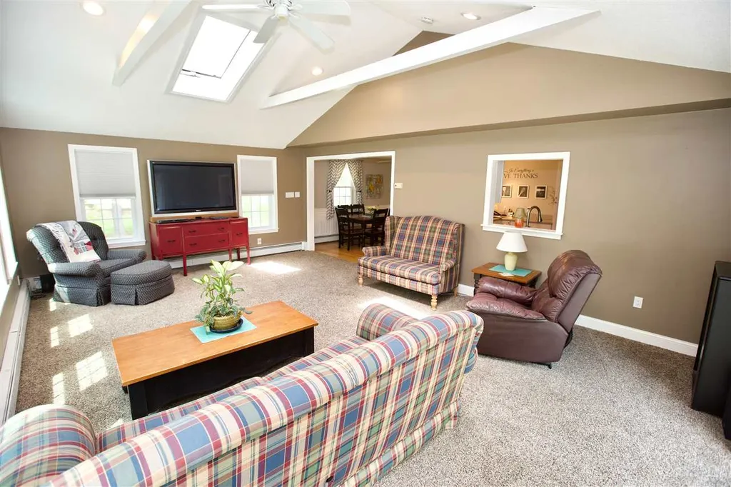 5 Thornton Road Londonderry NH 03053
